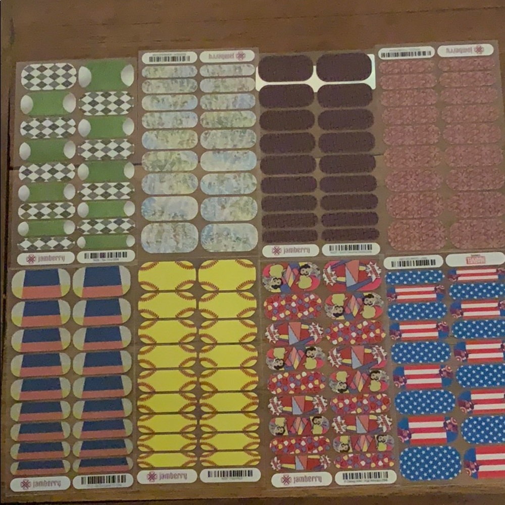 Jamberry Nail Wraps: 16 Manicures & Pedicures